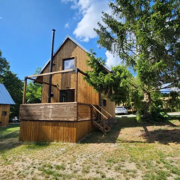 Baribouda - Chaty Na Rybárně, hotel in Louka
