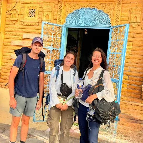 Explore Hostel Life Jaisalmer，位于斋沙默尔的酒店