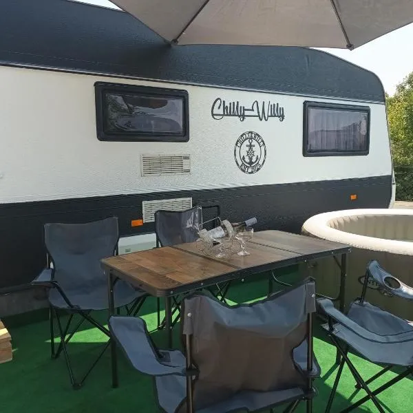 CHILLY WILLY- Retro karavan – hotel w mieście Jablonov nad Turnou