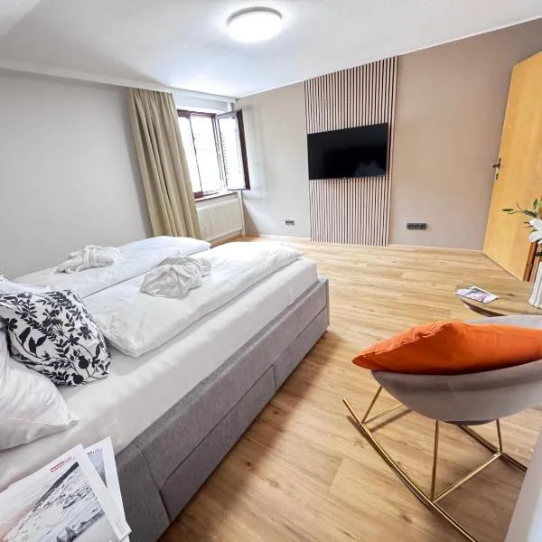 Alpin Apartments am Dorfbrunnen FAMILY SUITE, hotel in Steinach am Brenner