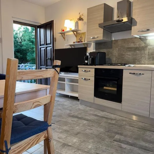 House with a terrace overlooking the sea, ξενοδοχείο σε Marina di San Vito