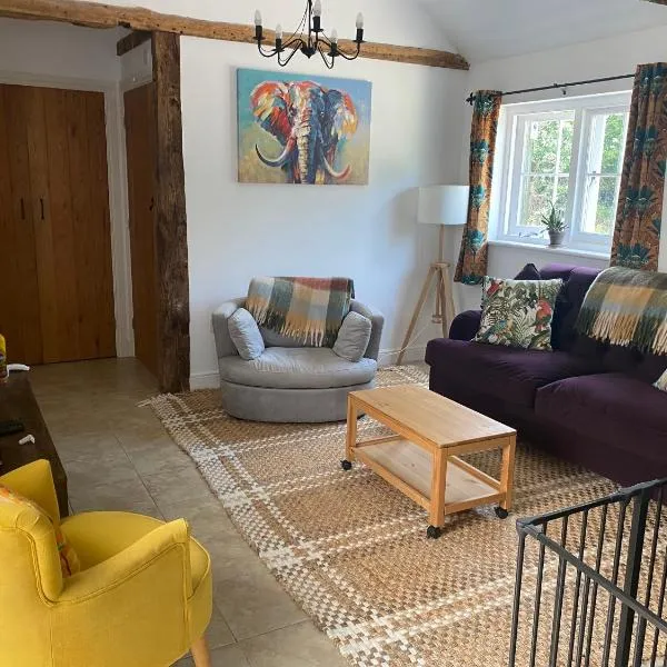 Annexe Orchard Cottage, hotel in Mersham