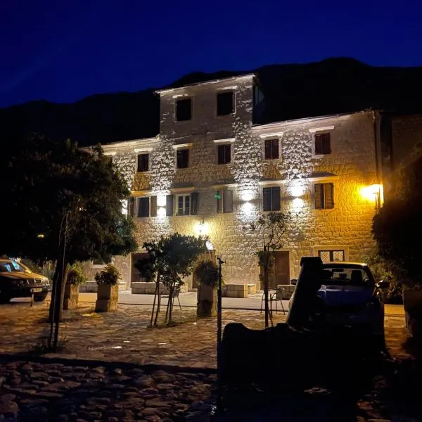 VillaOldMariner, hotel in Prčanj