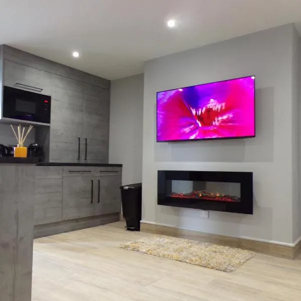 4 The Dome, Barton on sea - Where Comfort Meets the Coast, hotel v destinaci Barton on Sea