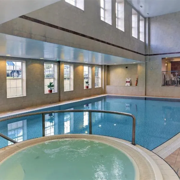 Crowne Plaza East Midlands Airport by IHG, хотел в Дарби