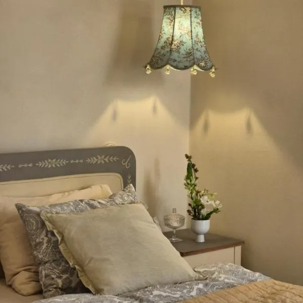 U Květů, Hotel in Milešov