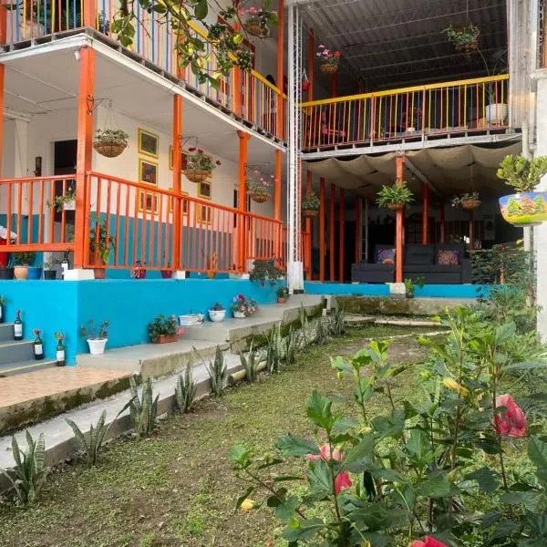 Hostal Arraigo casa colonial, hotel in Santa Rosa de Cabal