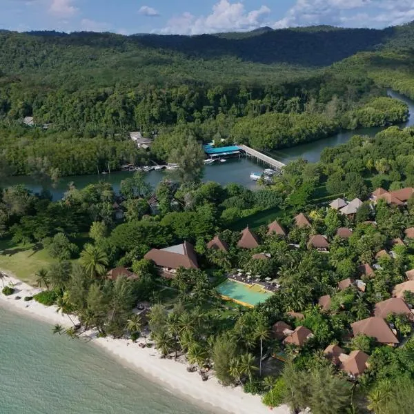 High Season Pool Villa & Spa, hotel in Ko Kood