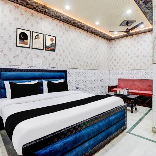 Super Hotel O Dehradun Central Railway Junction Formerly Bhagwan Guest House, hotel v destinaci Déhrádún