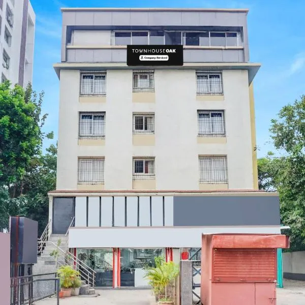 Super Townhouse Oak Gravity Inn, hotel in Pune