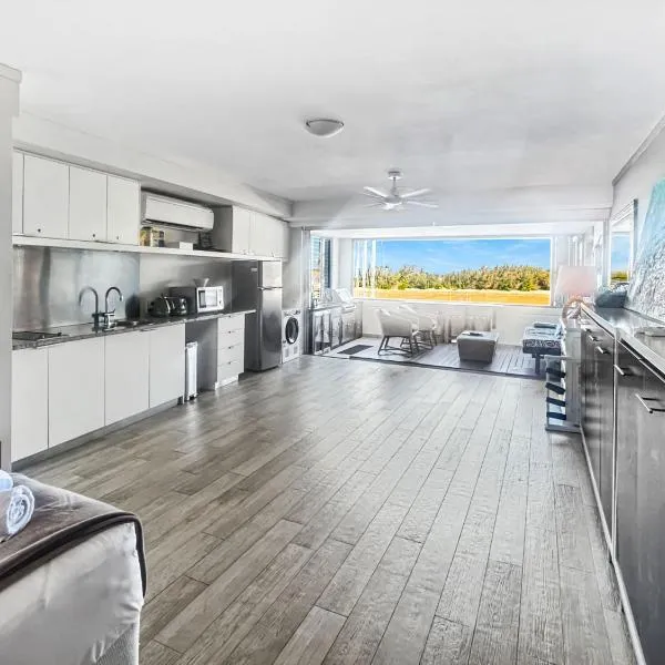 Blue on Blue Superior Studio Room 1271, ξενοδοχείο σε Nelly Bay