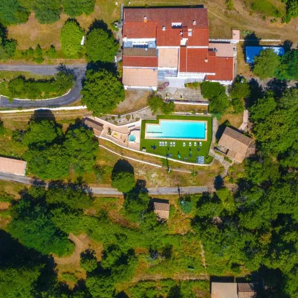 Centre de vacances Chausse, hotell sihtkohas Chamborigaud