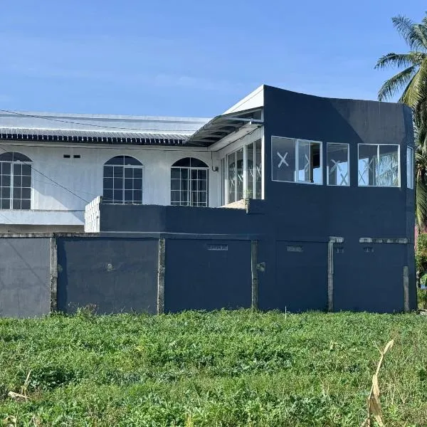 Mila Homestay, hotel in Padang