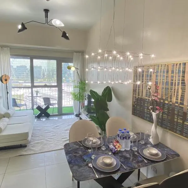 Playful 1BR With Magnificant Bayview Garden View Near Okada Solaire Aiports with Free Parking, hotel v destinaci Manila