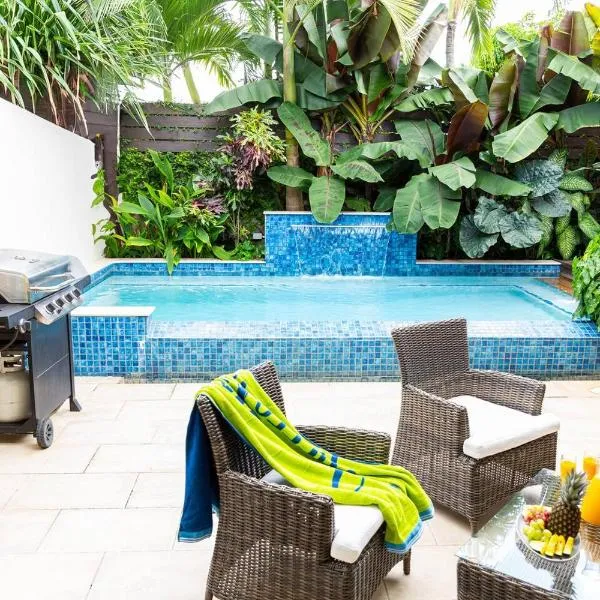 Garden Oasis 2 Villa With Private Pool, hotell sihtkohas Four Roads