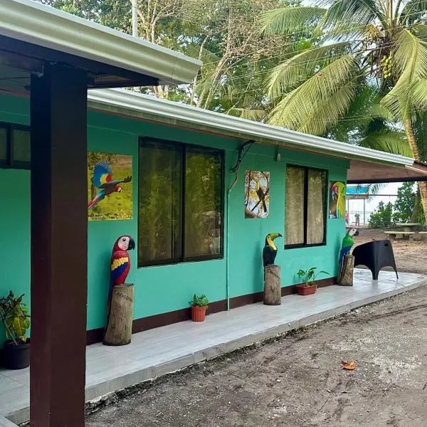 Caribbean View House, hotel em Tortuguero