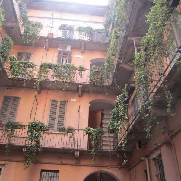 Charming and elegant apartment historic center of Milan