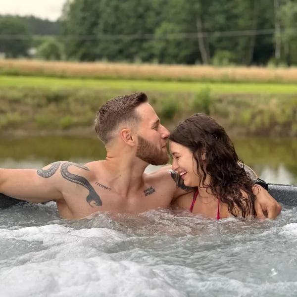 Ranczo Rogowo jacuzzi sauna łowisko, hôtel à Rogowo