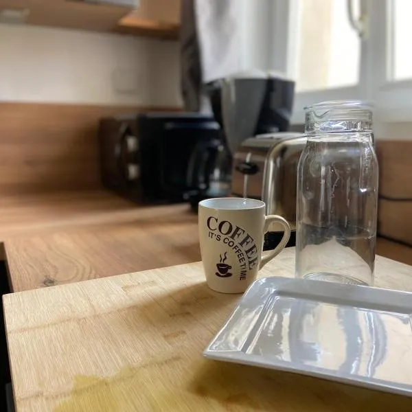 Chez Julien - Maison 5 personnes, hotel em Trouy