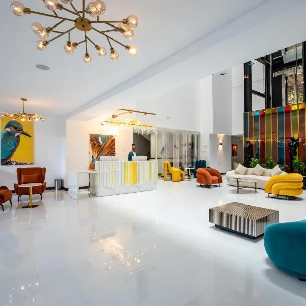 Kingfisher Nest Hotel Suites- Westlands, Near Sarit Center, hotel in Nairobi