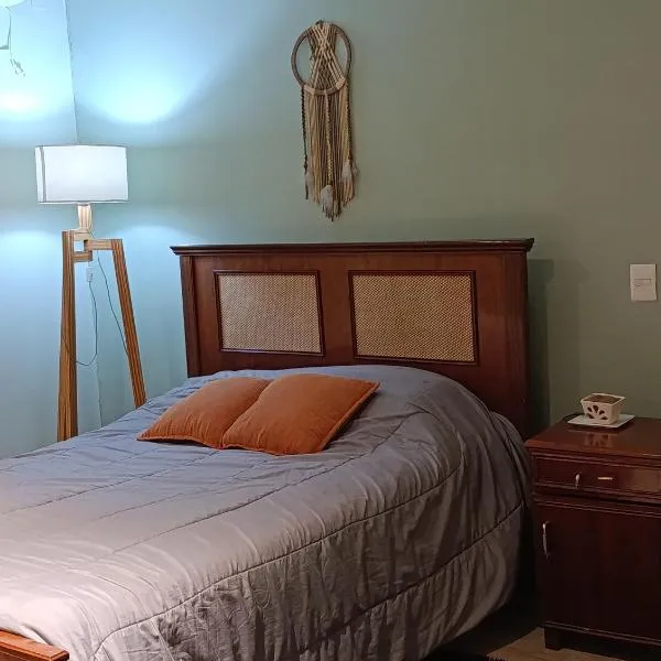 Casa costa oeste, hotel em Posadas