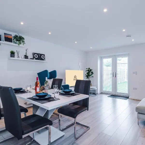 Luxury Getaway In Manchester with PS5, Fast WiFi & Free Parking, hotel in Manchester