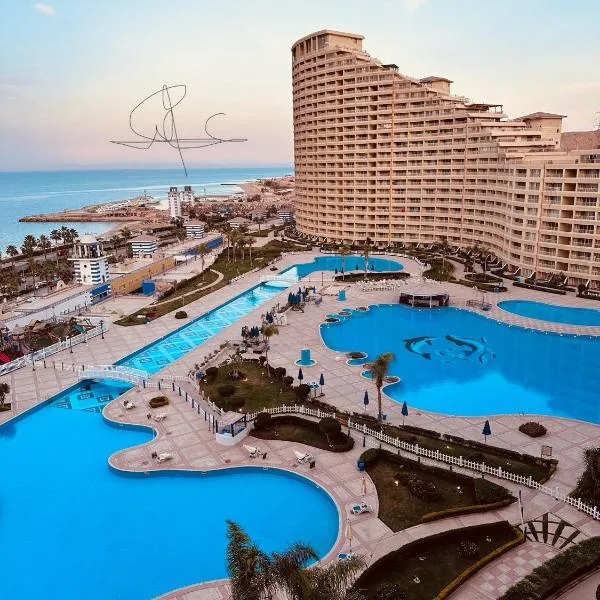 Porto Sokhna pyramids Family Only, hotel in Ain Sokhna