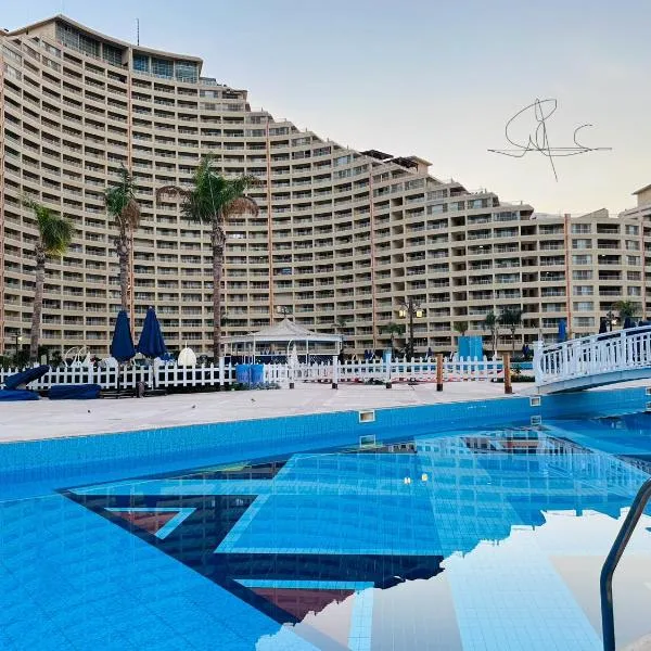 Porto Sokhna pyramids Family Only，位于艾因苏赫纳的酒店