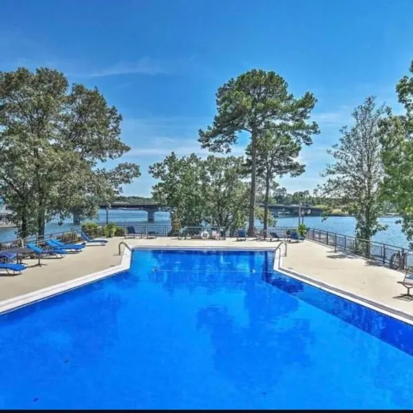 Utopia on Lake Hamilton、ホット・スプリングスのホテル