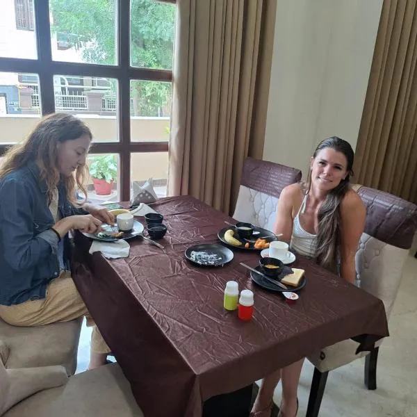 The Taj Vista Agra -walking distance to Taj Mahal, hotel v destinaci Agra