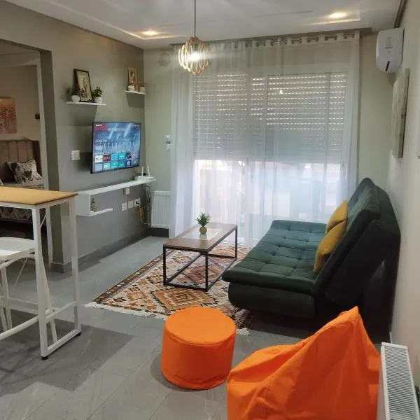 Appartement Cosy, hotel din Boumhel El Bassatine