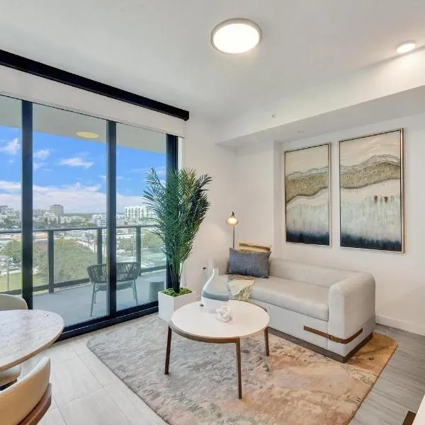 Stylish Miami Condo with Beach Access at 72 Park, Hotel in Miami Beach