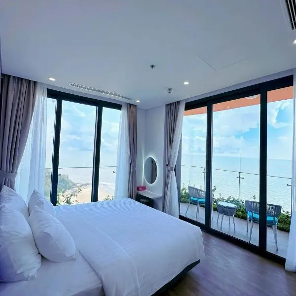 Flamingo Hải Tiến, Deluxe Room Sea View, 2 phòng, ban công rộng và có bồn tắm massage, hôtel à Hoằng Hóa