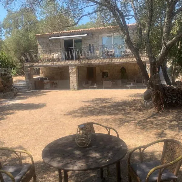 A Teghja, hotel in Figari
