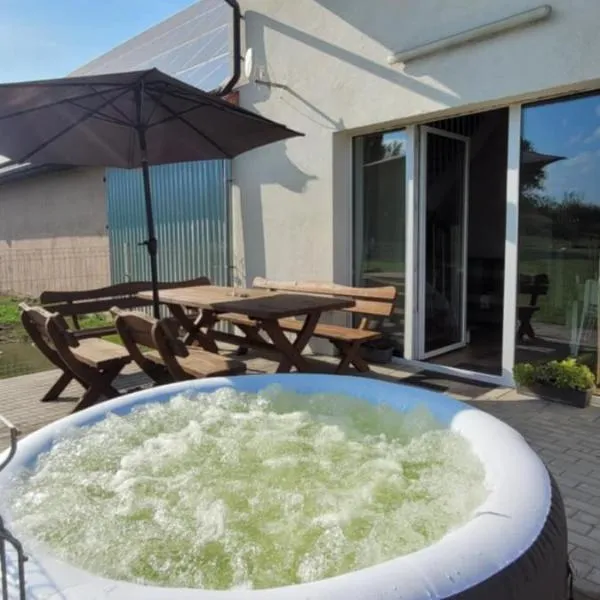 Agroturystyka Błądkowo 20A, Dom 11 miejsc, hotel in Błądkowo