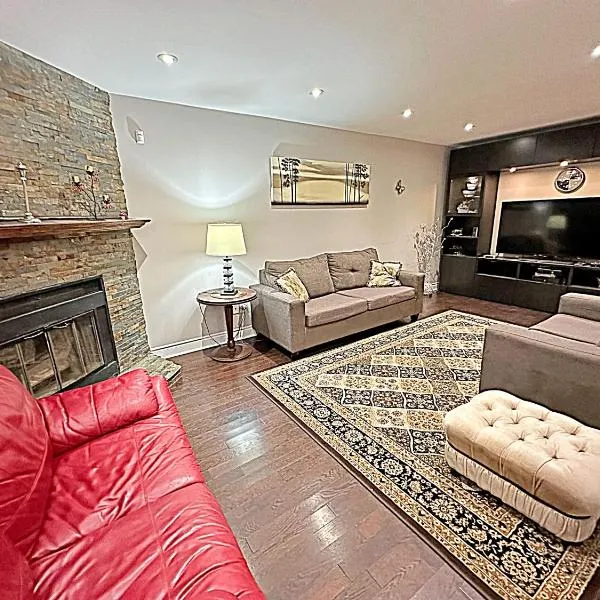 Beautiful House in Mississauga, hotel in Mississauga