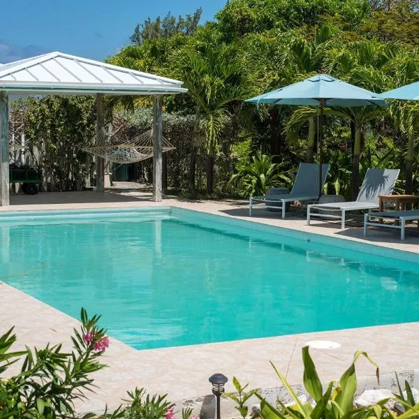 Utopia House home, hotel in Savannah Sound