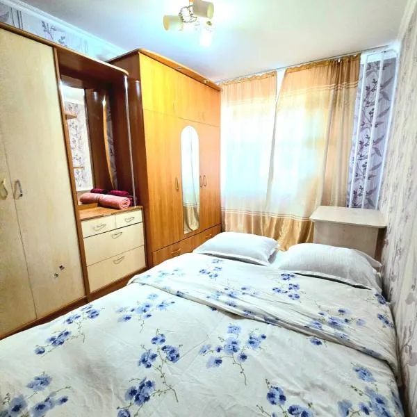 Аэропорт Астана двухкомнатная 45, hotel a Prigorodnyy