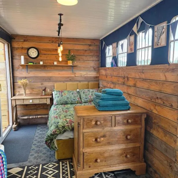 Miss Francis Horse Wagon, hôtel à Looe