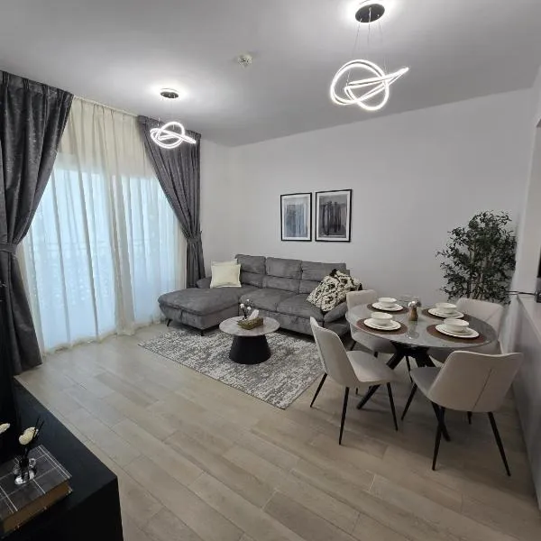 2bhk Canal View near Ferrari World and Sea World, hotel in Abu Dhabi