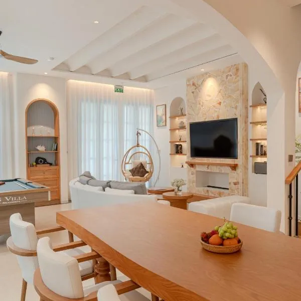 Ha Long 6BRS Beach Villa With Pool, Jacuzzi and Sauna, hotell sihtkohas Ha Long