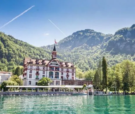 Hotel Vitznauerhof - Lifestyle Hideaway at Lake Lucerne, hotel v destinácii Vitznau