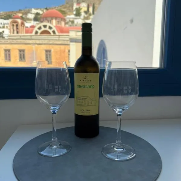 Castle & Sea, Platanos Retreat，位于阿齐亚马利那的酒店