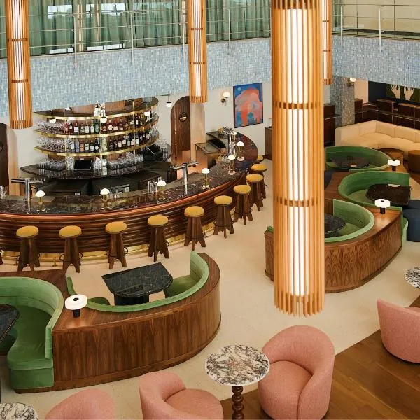 Municipal Grand، فندق في سافانا