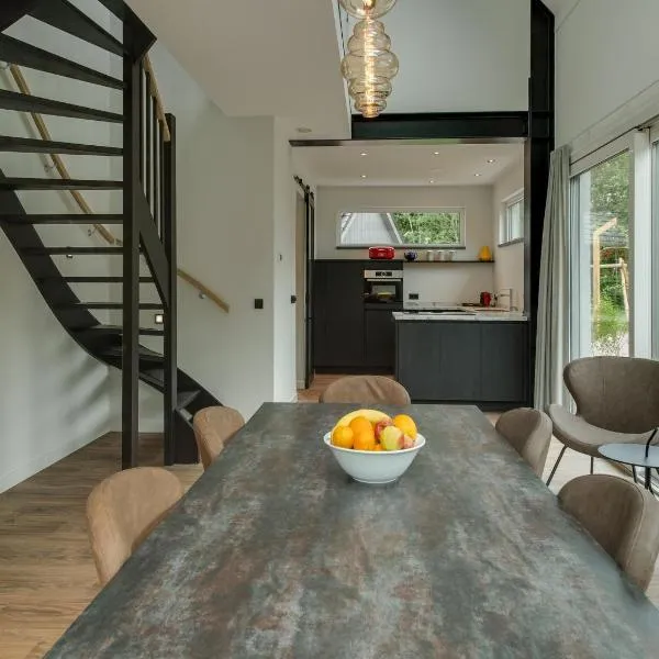 Bungalow in Texel near National Park, Hotel in Westermient