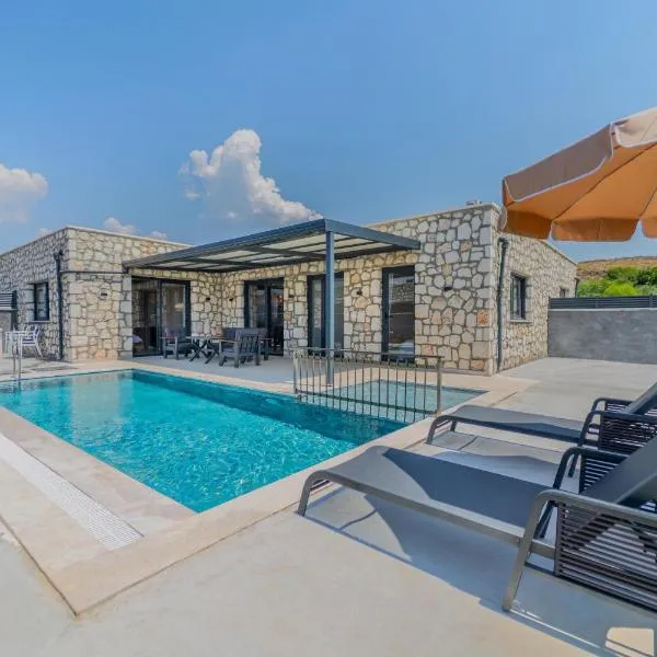 Zora Beyaz Taş Villaları, hotel in Fethiye