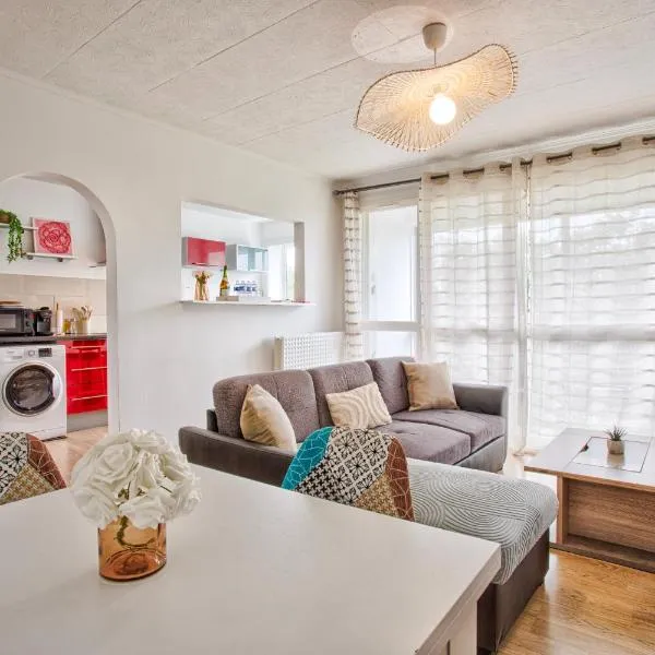 Appartement "Belle Vue" à proximité du centre-ville et de la gare，瑟堡昂科唐坦的飯店