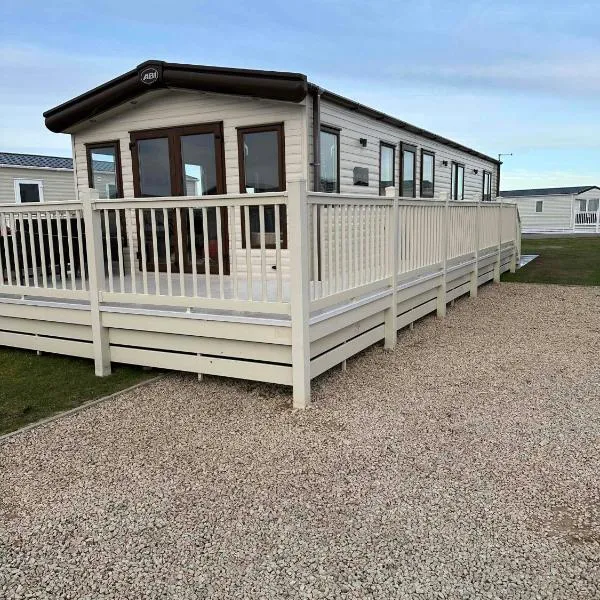 Lossiemouth में, होटल Jen's Retreat