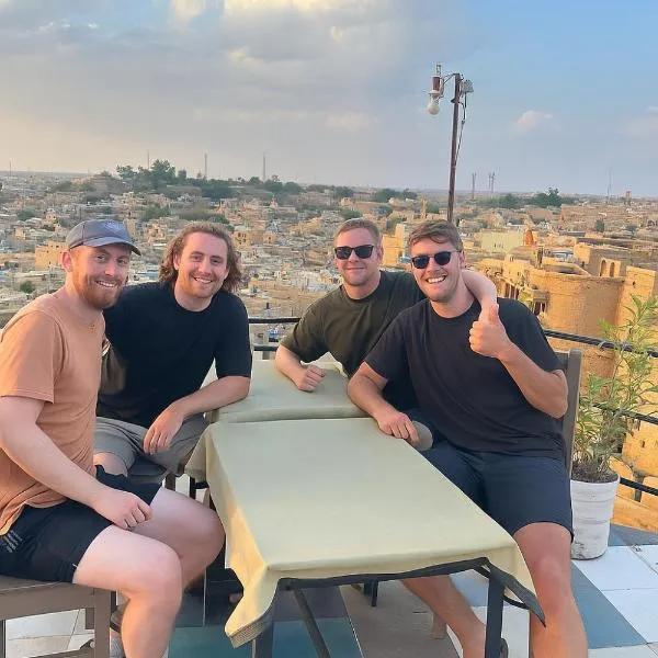 Hostel Peace & Love Home Stay, hotel in Jaisalmer