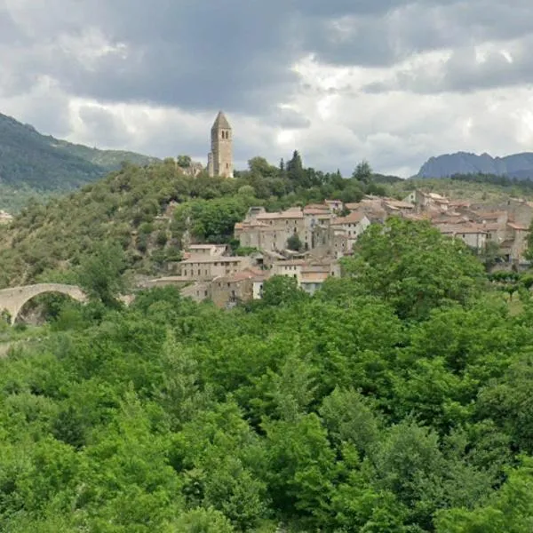 Chez Pet and Jo, Hotel in Olargues